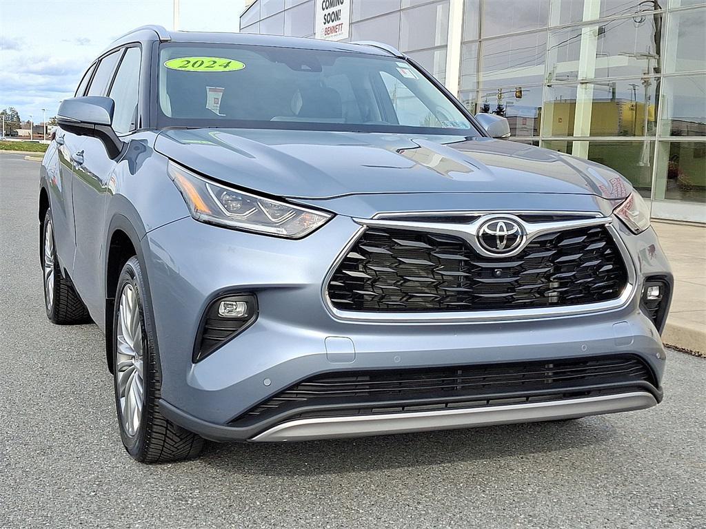 used 2024 Toyota Highlander car, priced at $48,977