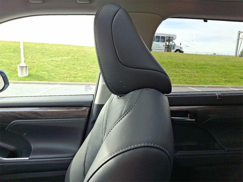 used 2024 Toyota Highlander car, priced at $48,977