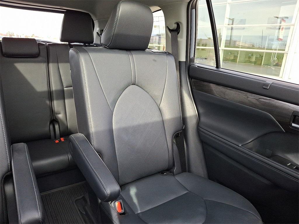used 2024 Toyota Highlander car, priced at $48,977