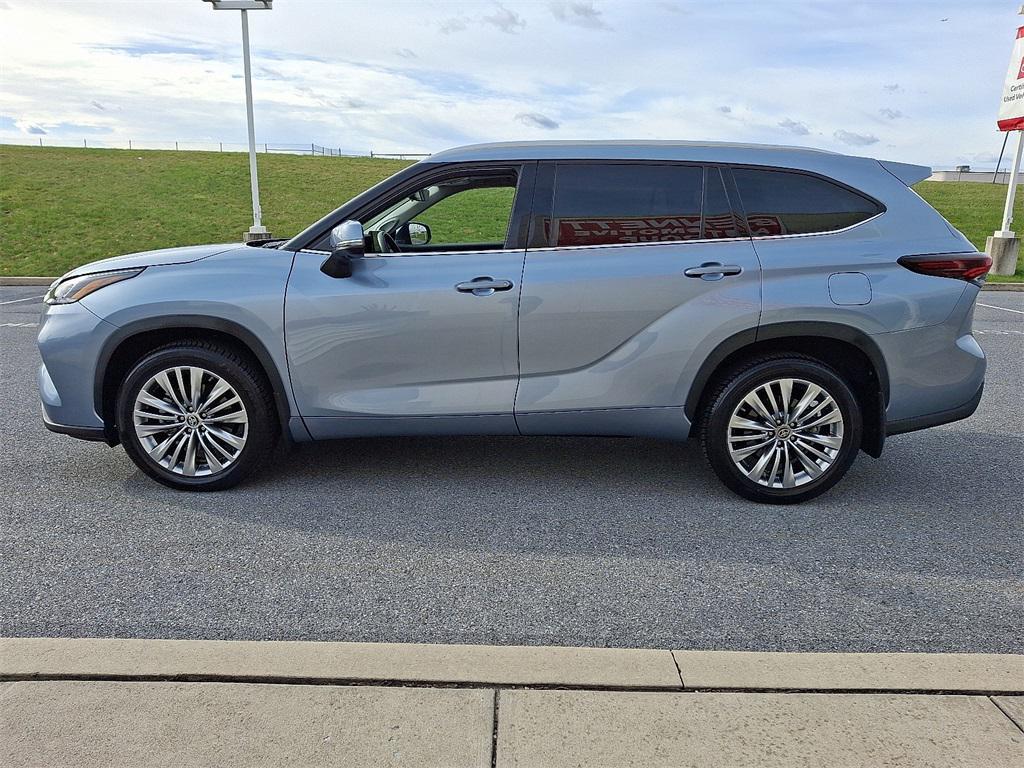 used 2024 Toyota Highlander car, priced at $48,977