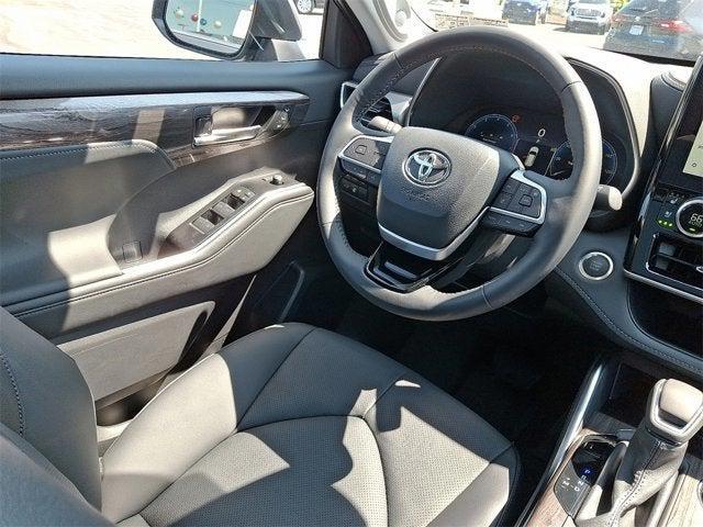 new 2025 Toyota Highlander car, priced at $55,796