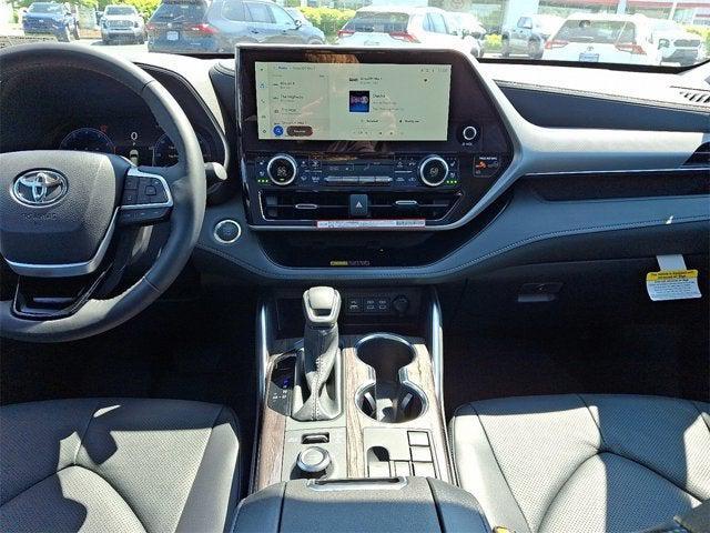 new 2025 Toyota Highlander car, priced at $55,796