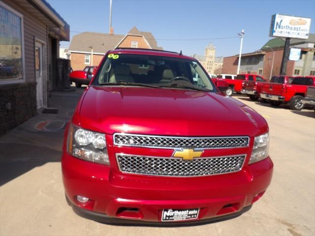 used 2012 Chevrolet Suburban car, priced at $11,900