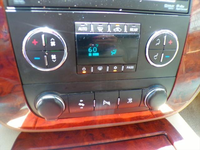 used 2010 Chevrolet Suburban car, priced at $8,900