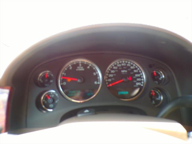 used 2010 Chevrolet Suburban car, priced at $8,900