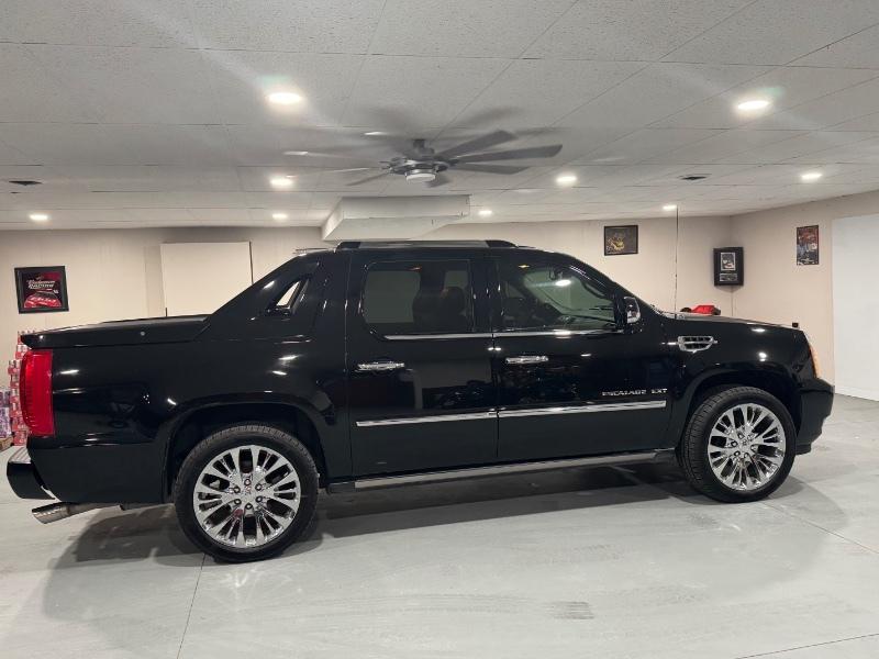 used 2013 Cadillac Escalade EXT car, priced at $22,000