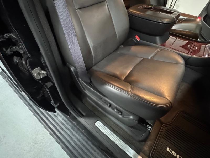 used 2013 Cadillac Escalade EXT car, priced at $22,000