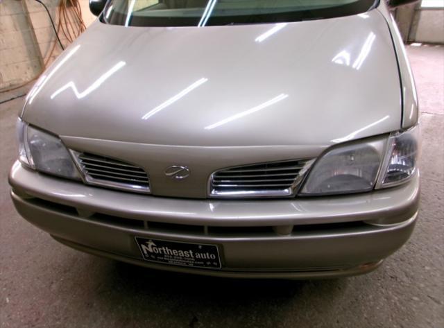 used 2001 Oldsmobile Silhouette car, priced at $6,400