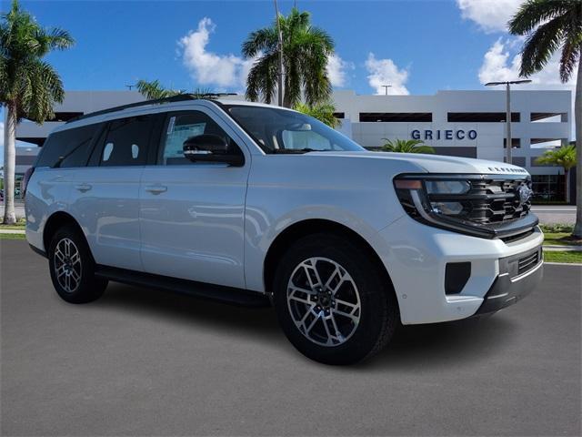 new 2025 Ford Expedition car, priced at $71,203