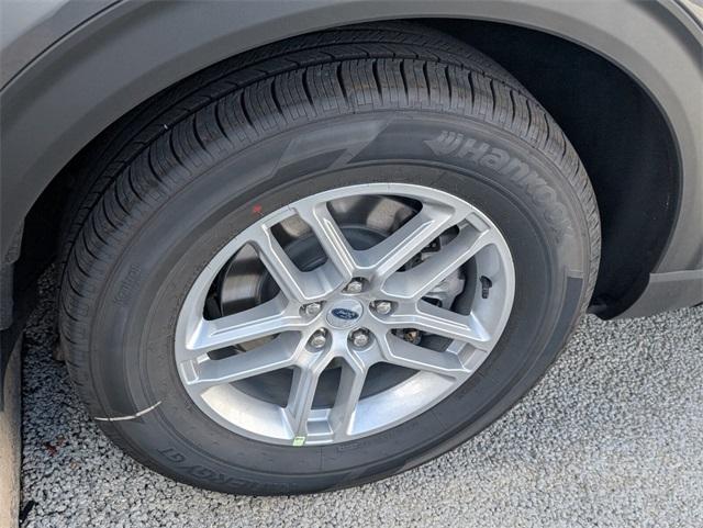 new 2025 Ford Explorer car, priced at $37,273