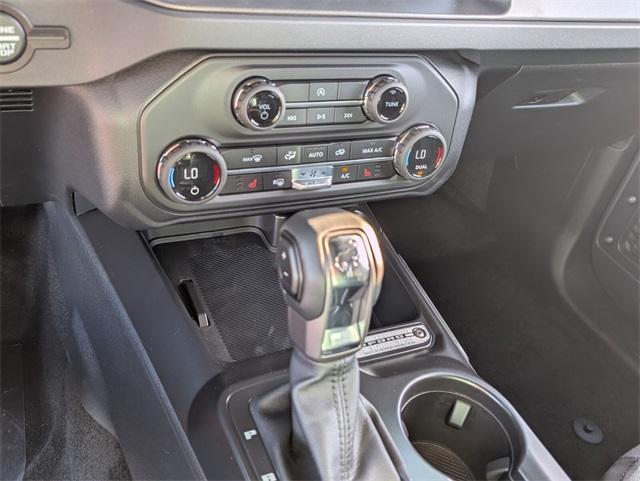 new 2025 Ford Bronco car, priced at $43,916