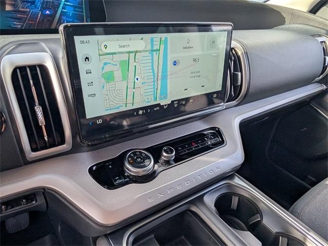new 2025 Ford Expedition car, priced at $63,797