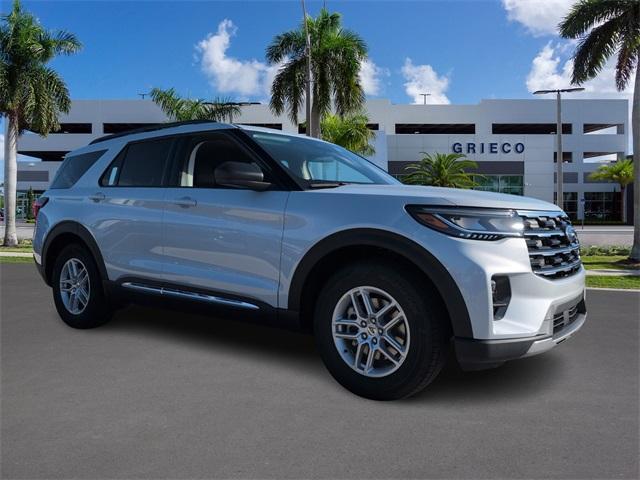 new 2025 Ford Explorer car, priced at $40,512