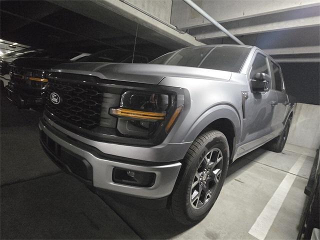 new 2024 Ford F-150 car, priced at $40,684