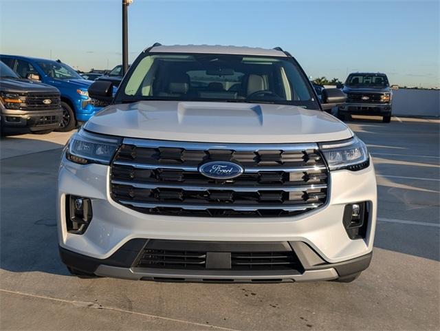 new 2025 Ford Explorer car, priced at $40,512