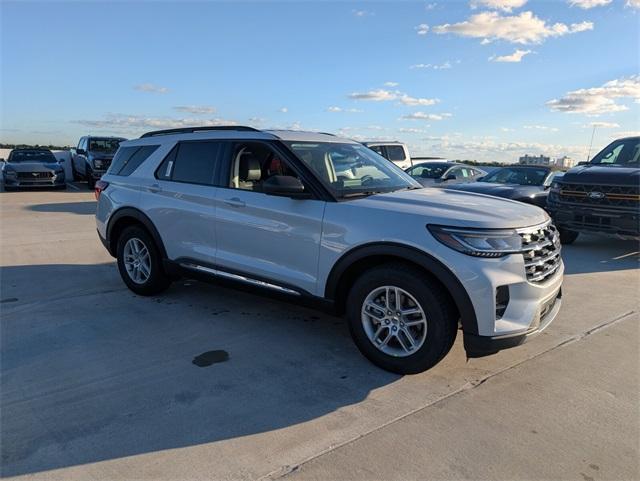 new 2025 Ford Explorer car, priced at $40,512