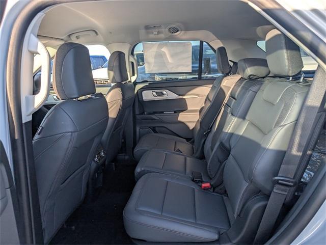 new 2025 Ford Explorer car, priced at $40,512