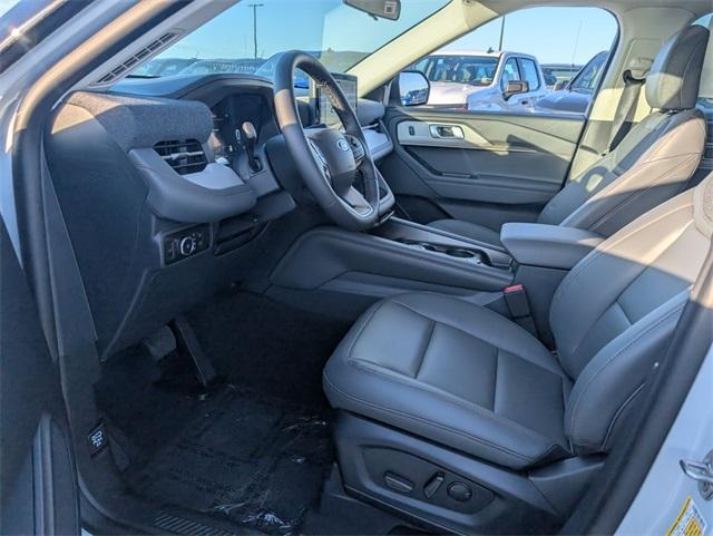 new 2025 Ford Explorer car, priced at $40,512