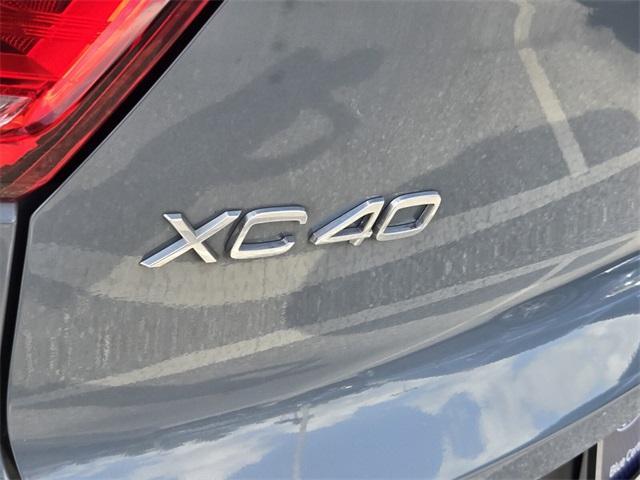 used 2020 Volvo XC40 car, priced at $24,900