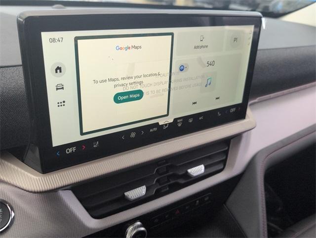 new 2025 Ford Explorer car, priced at $40,512