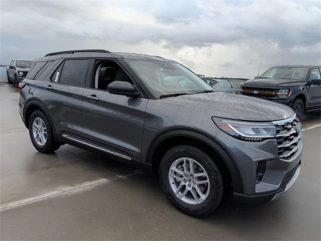new 2025 Ford Explorer car, priced at $40,512