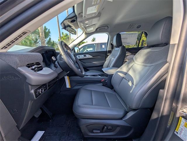 new 2025 Ford Explorer car, priced at $41,575