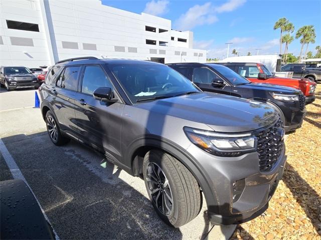 new 2025 Ford Explorer car, priced at $47,350