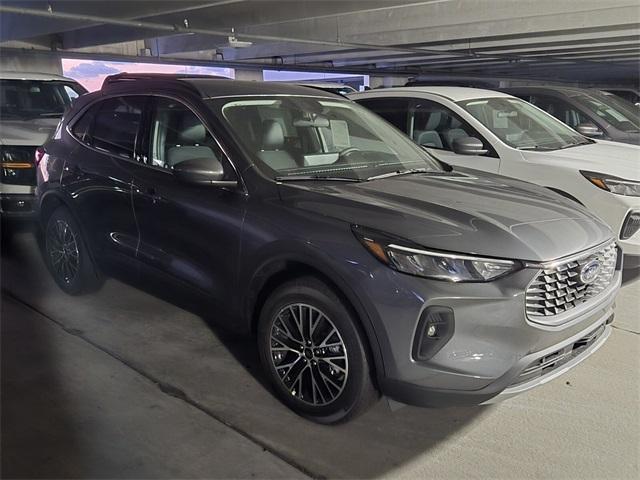 new 2025 Ford Escape car, priced at $35,995