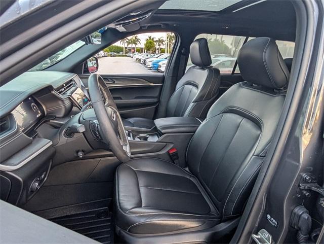 used 2024 Jeep Grand Cherokee car, priced at $35,715