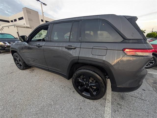 used 2024 Jeep Grand Cherokee car, priced at $35,715