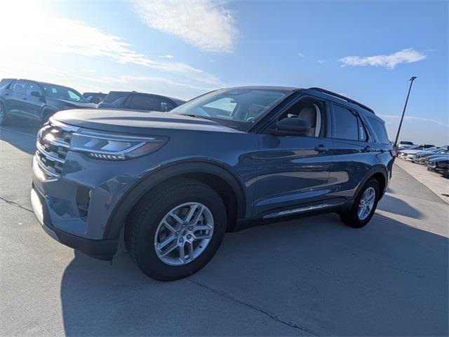 new 2025 Ford Explorer car, priced at $40,967