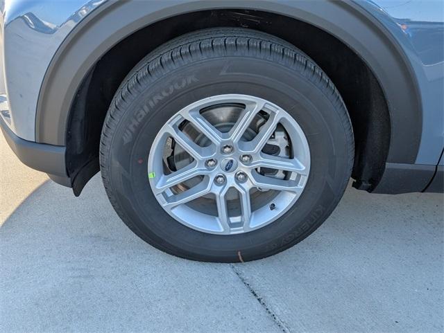 new 2025 Ford Explorer car, priced at $40,967