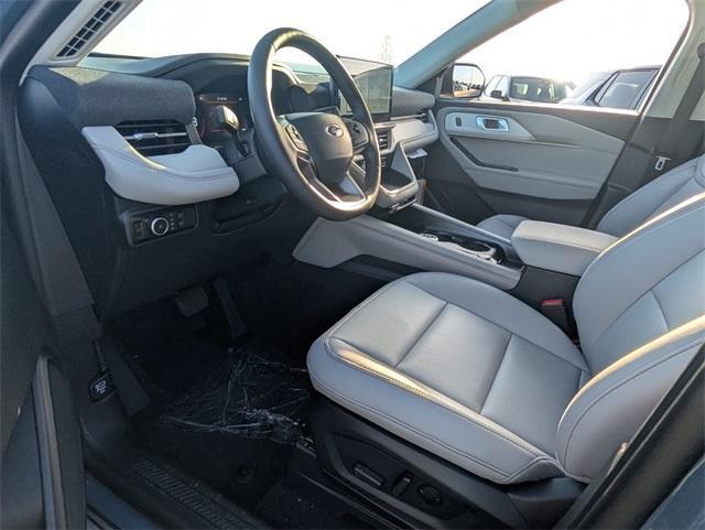 new 2025 Ford Explorer car, priced at $40,967