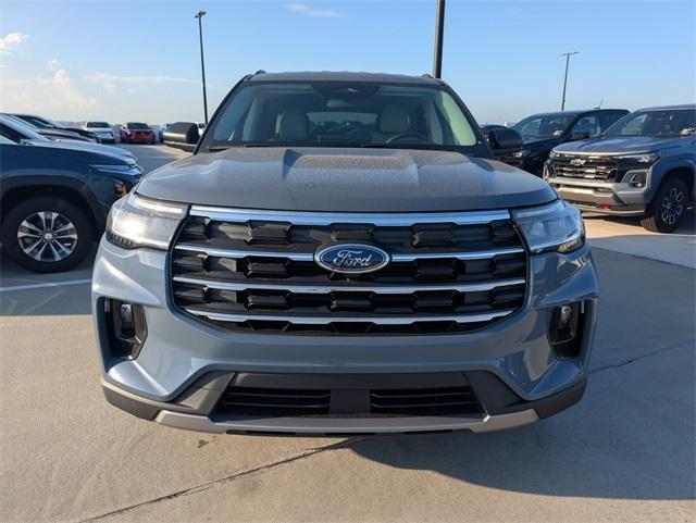 new 2025 Ford Explorer car, priced at $40,967