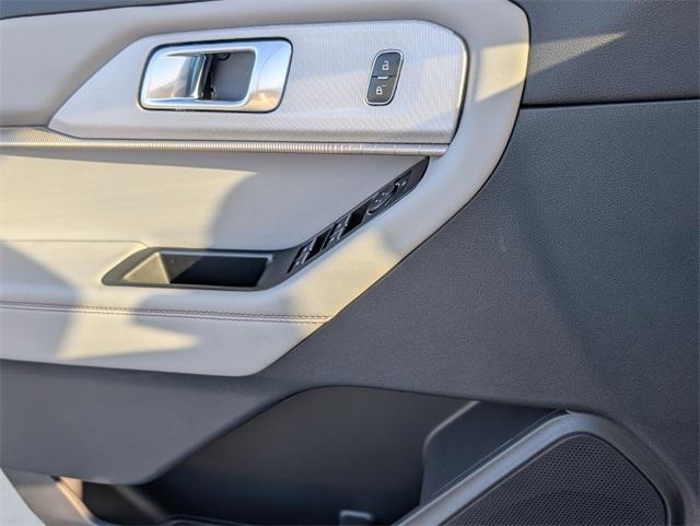 new 2025 Ford Explorer car, priced at $40,967
