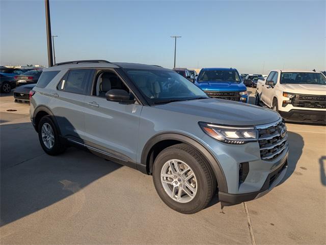new 2025 Ford Explorer car, priced at $40,967
