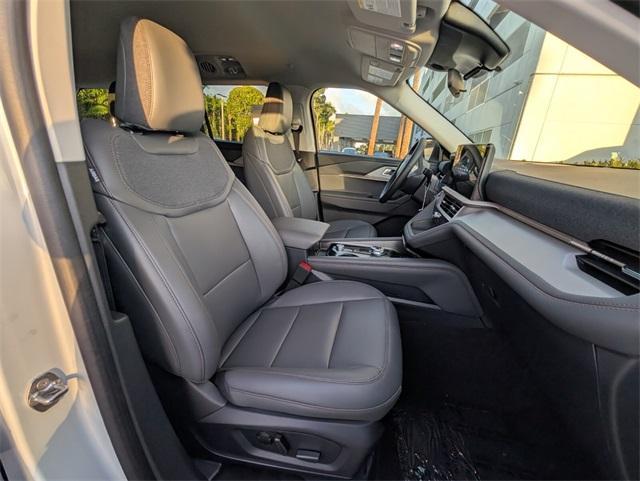 new 2025 Ford Explorer car, priced at $40,512