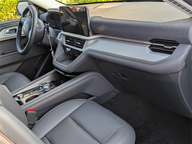new 2025 Ford Explorer car, priced at $40,512