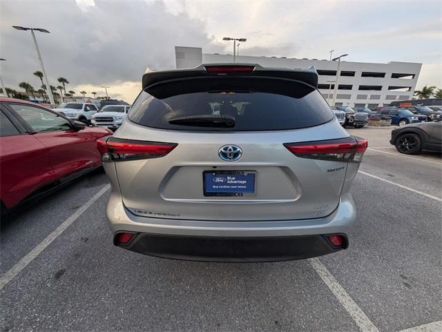 used 2022 Toyota Highlander Hybrid car, priced at $34,700