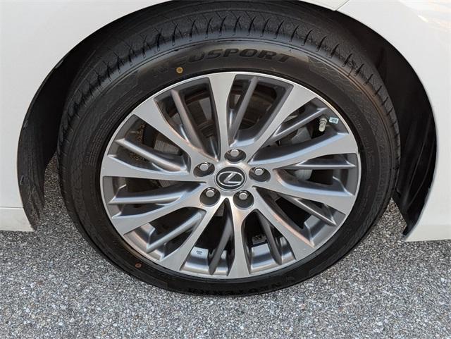 used 2020 Lexus ES 350 car, priced at $28,900