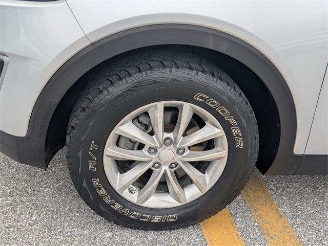 used 2018 Kia Sorento car, priced at $14,600