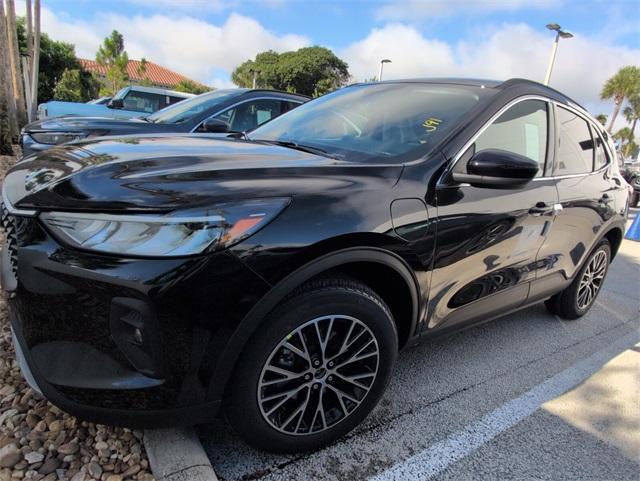 new 2025 Ford Escape car, priced at $30,375
