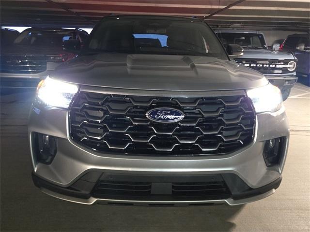 new 2025 Ford Explorer car, priced at $54,168