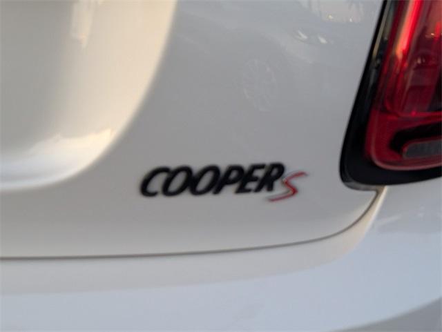 used 2023 MINI Hardtop car, priced at $23,500
