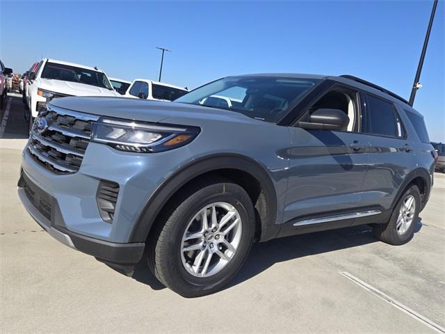 new 2025 Ford Explorer car, priced at $40,445