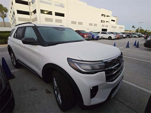 new 2025 Ford Explorer car, priced at $49,850