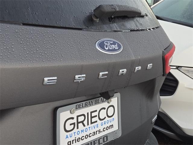 new 2025 Ford Escape car, priced at $38,995