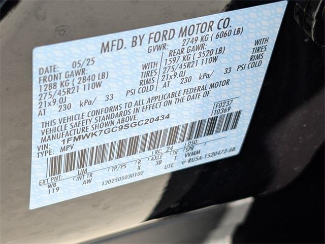 new 2025 Ford Explorer car, priced at $51,368