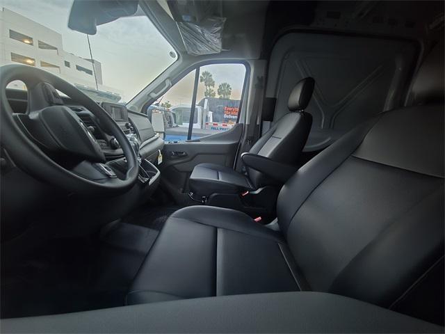 new 2025 Ford Transit-250 car