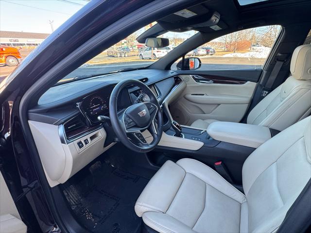 used 2017 Cadillac XT5 car, priced at $15,900